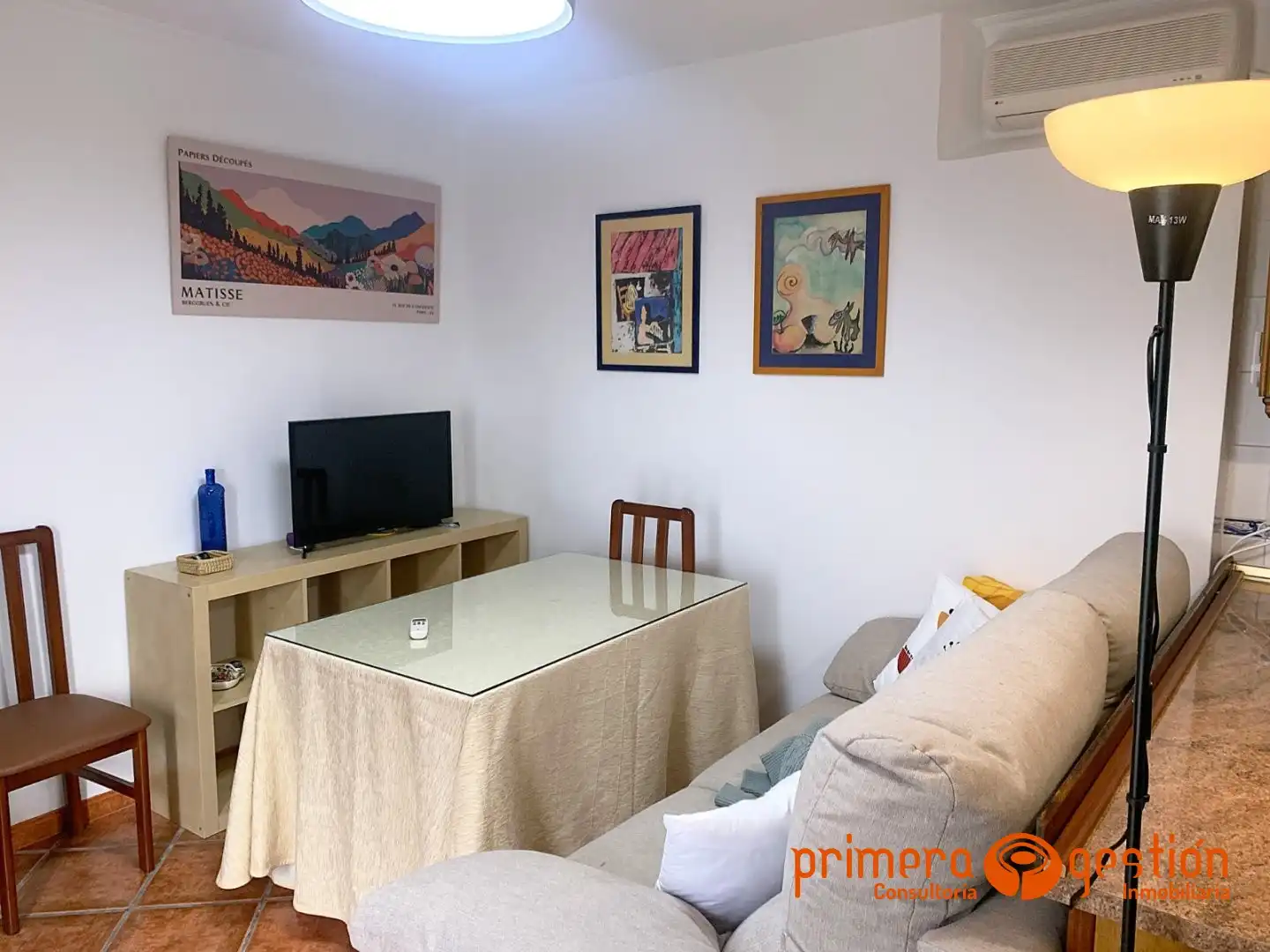 Sala d'estar de Casa o xalet en venda en Constantina amb Terrassa i Moblat