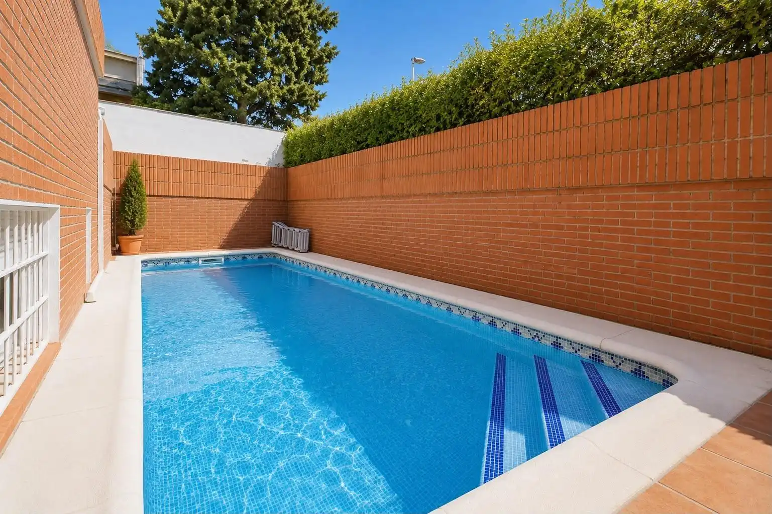 Swimming pool of Detached homes for sale in Madrid  with Air Conditioner, Heating and Private garden