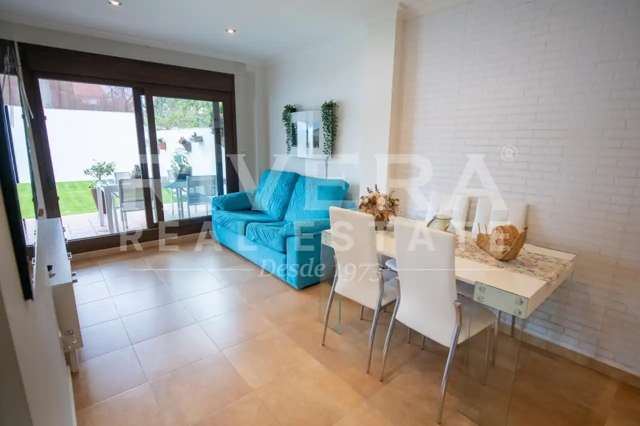 Wohnzimmer von Wohnung zum Verkauf in Sanxenxo mit Heizung, Terrasse und Abstellraum