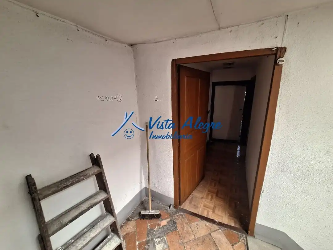 Buildings for sale in Haro