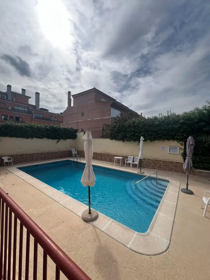 Piscina de Casa adosada en venta en Pedanías Este