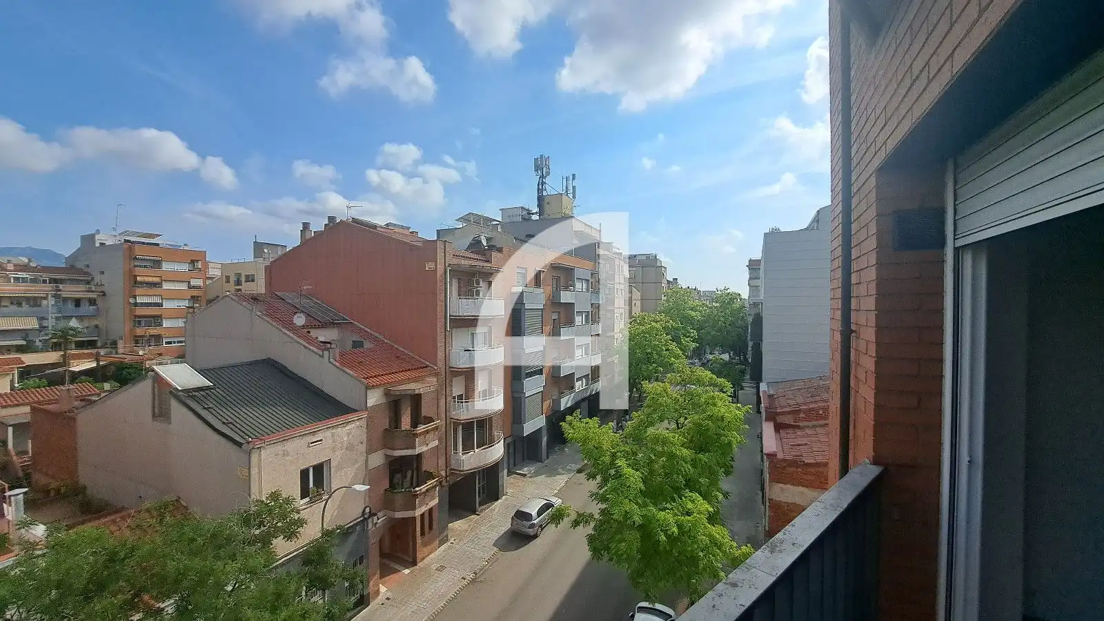 Vista exterior de Dúplex en venta en Terrassa con Calefacción y Terraza