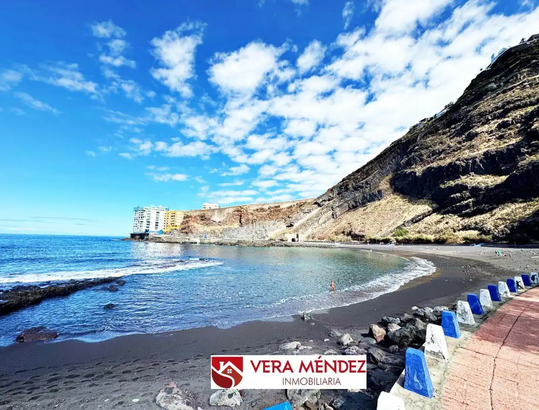 Vista exterior de Casa o xalet en venda en Tacoronte amb Jardí privat i Piscina