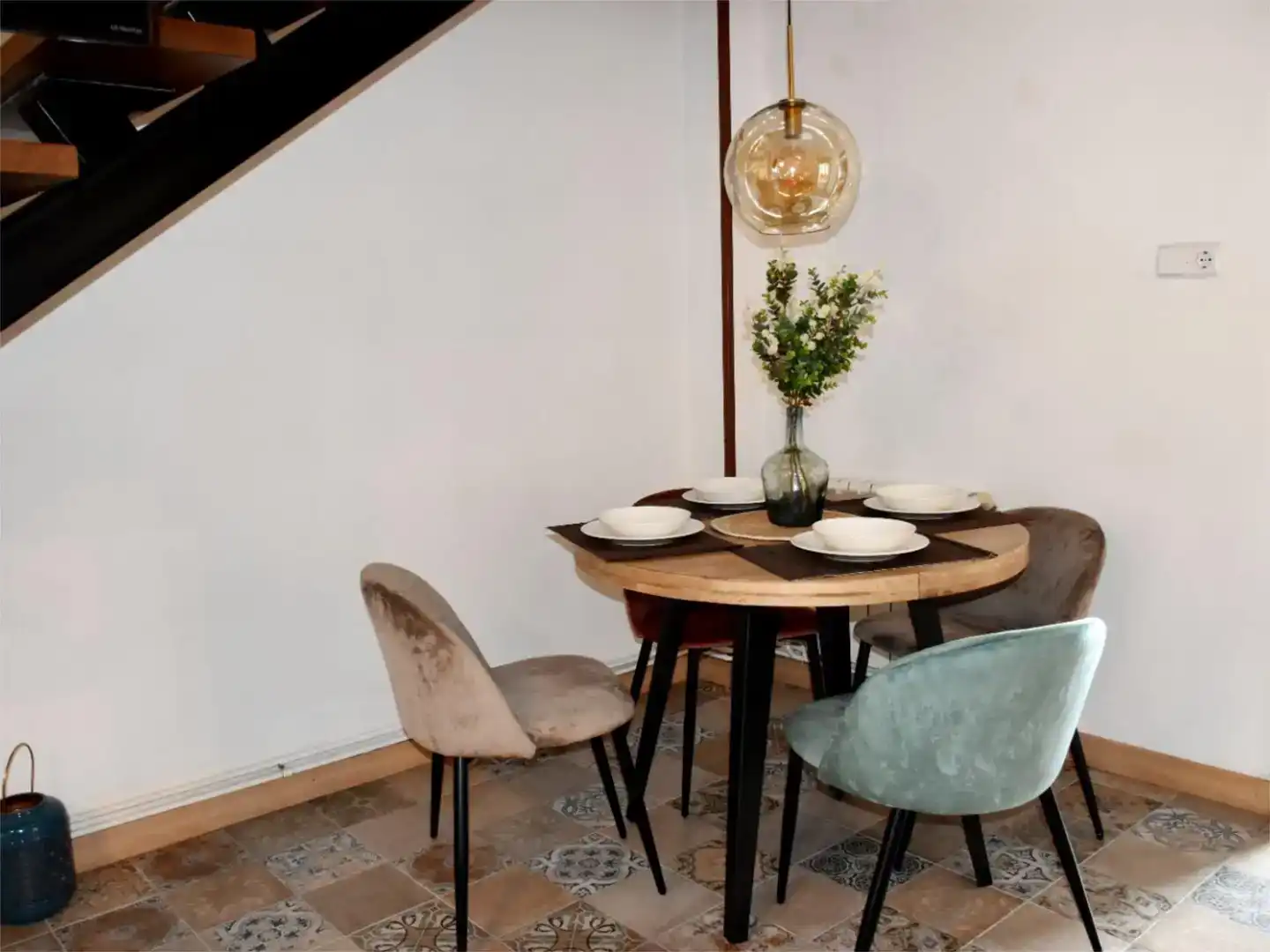 Esszimmer von Wohnung zur Miete in Muxía mit Privatgarten, Parkett und Möbliert
