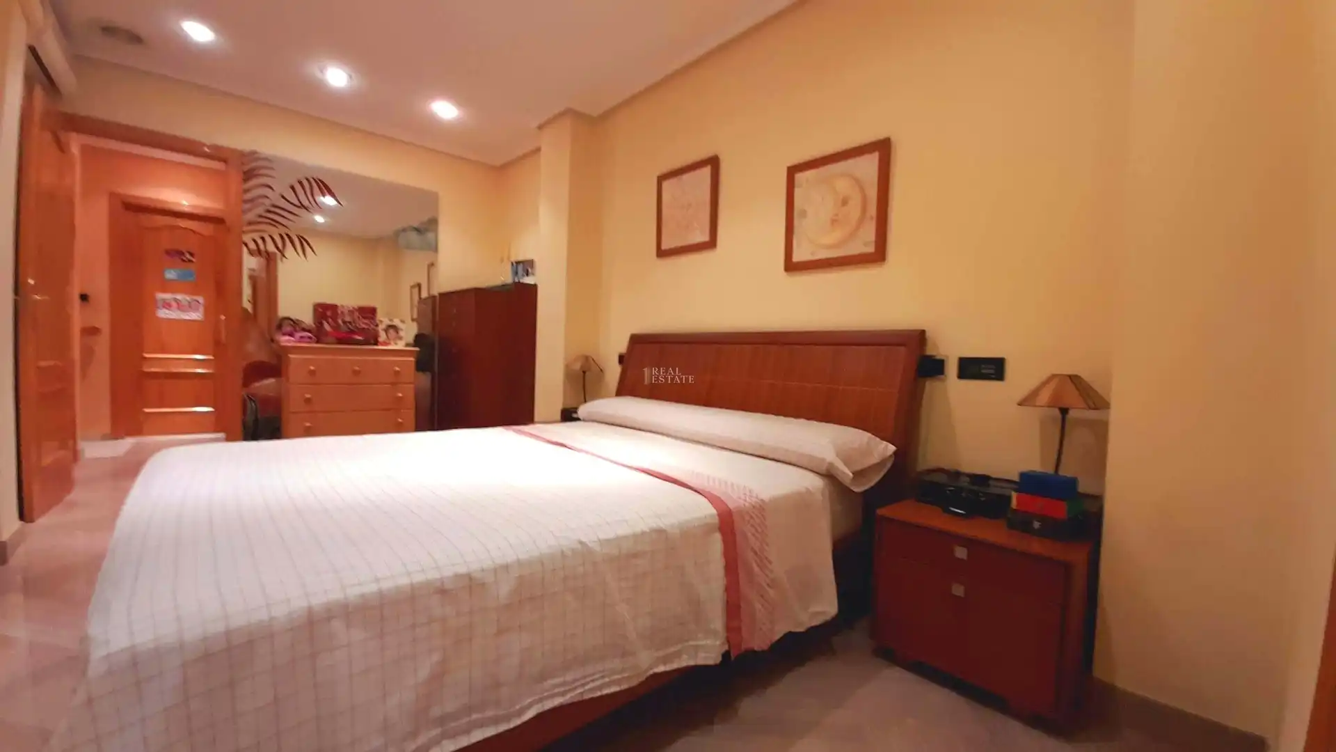 Bedroom of Duplexes for sale in Elche / Elx  with Air Conditioner, Heating and Storage room