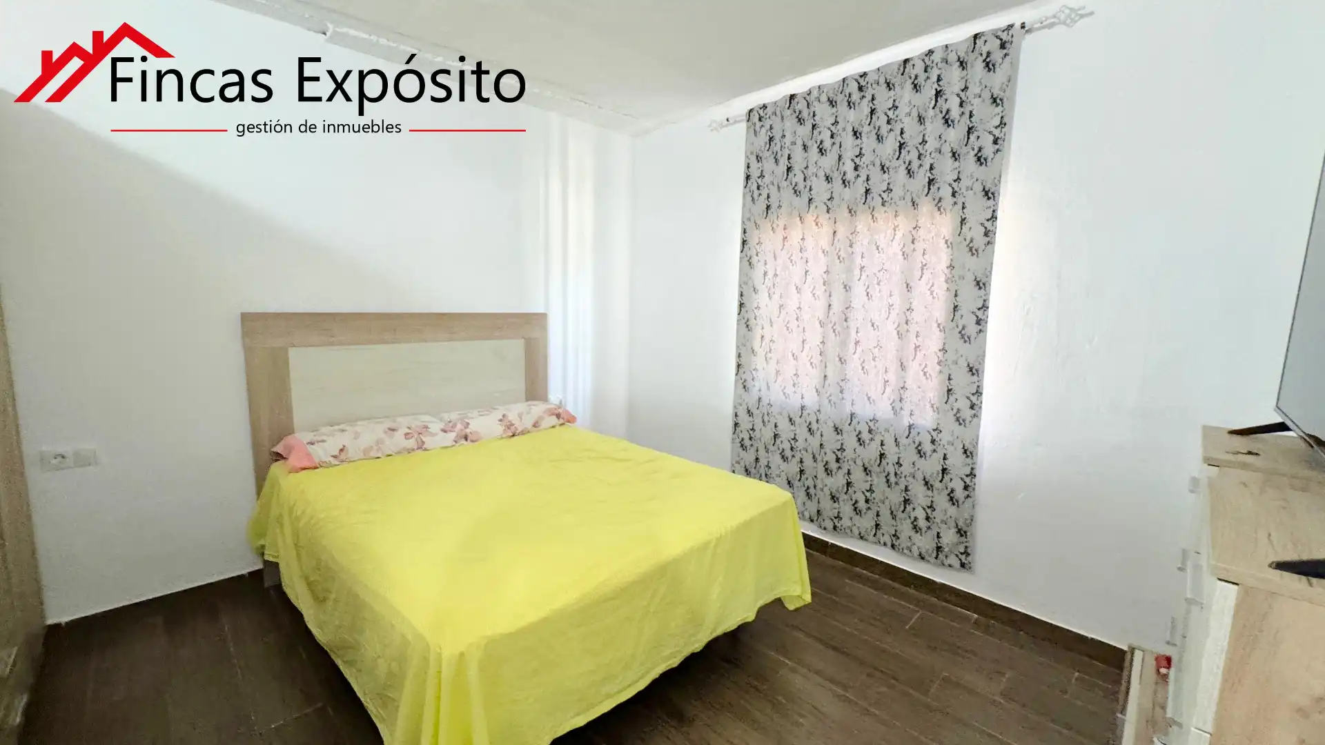 Bedroom of Houses for sale in Vélez-Málaga  with Air Conditioner and Balcony