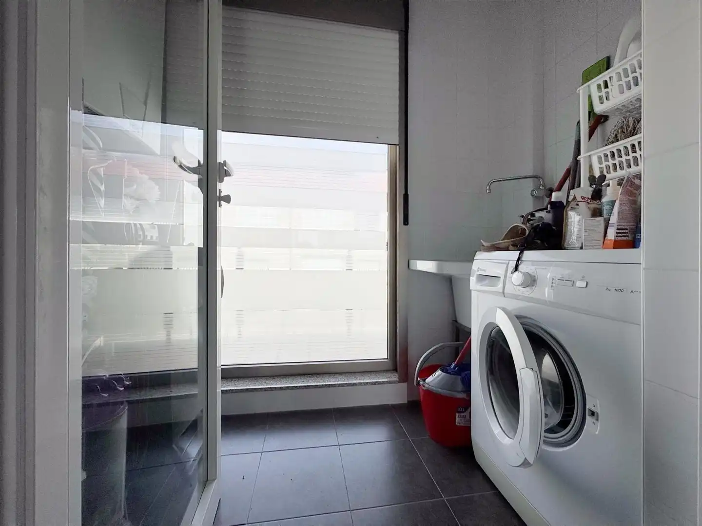 Baño de Piso de alquiler en Poio con Calefacción, Terraza y Amueblado