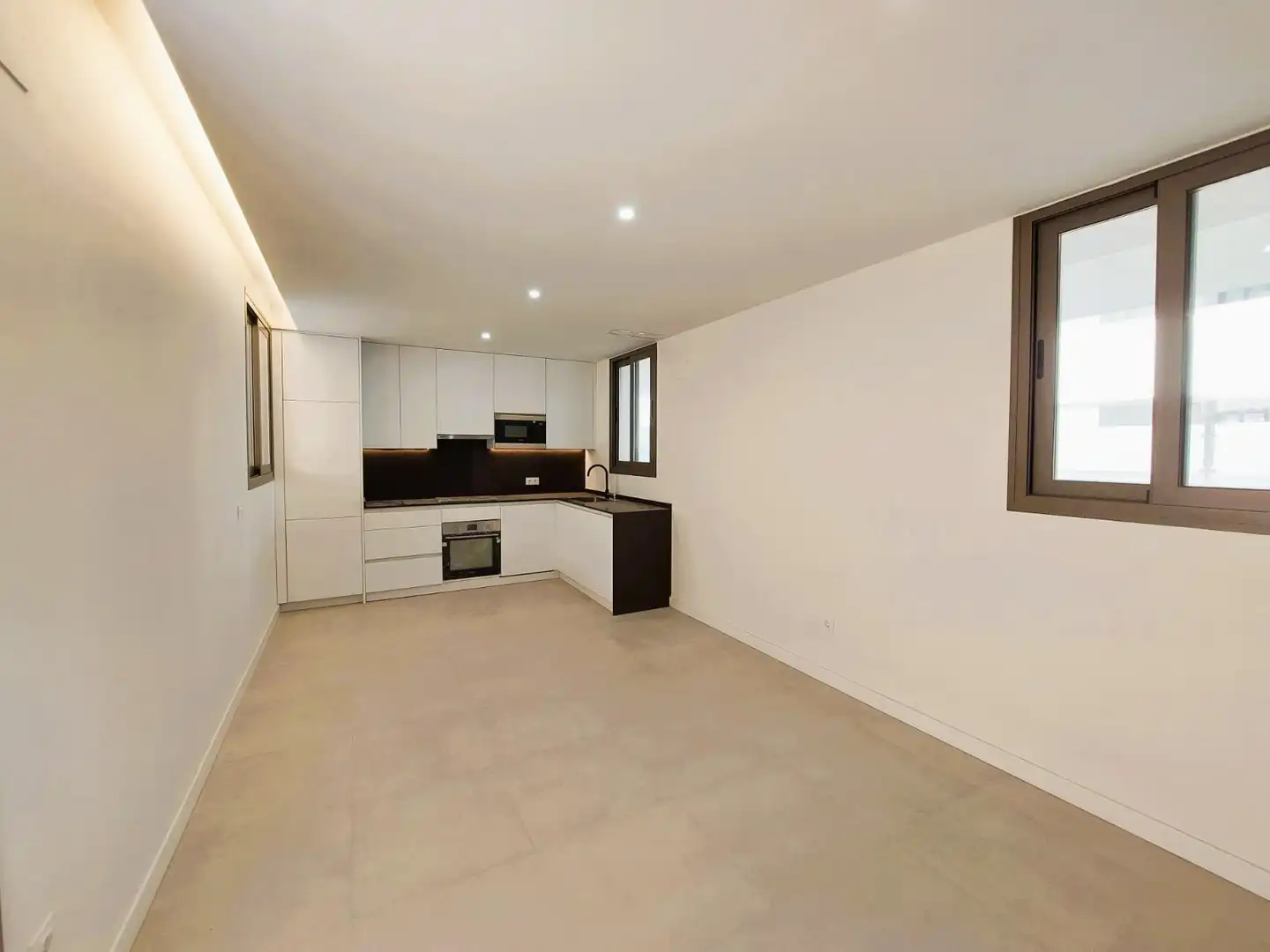 Cuina de Pis en venda en Estepona amb Aire condicionat, Calefacció i Terrassa