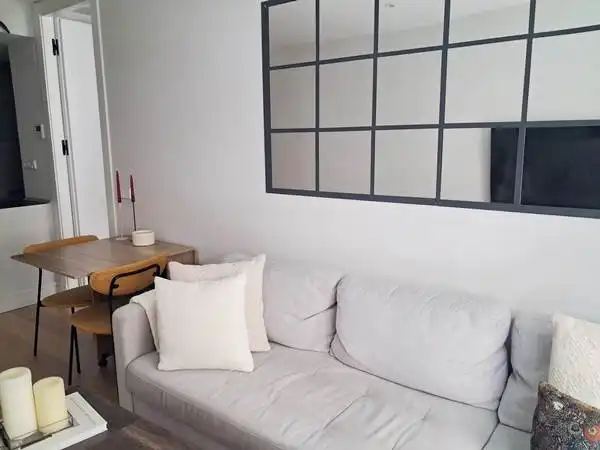 Sala d'estar de Apartament en venda en Madrid amb Aire condicionat, Calefacció i Moblat