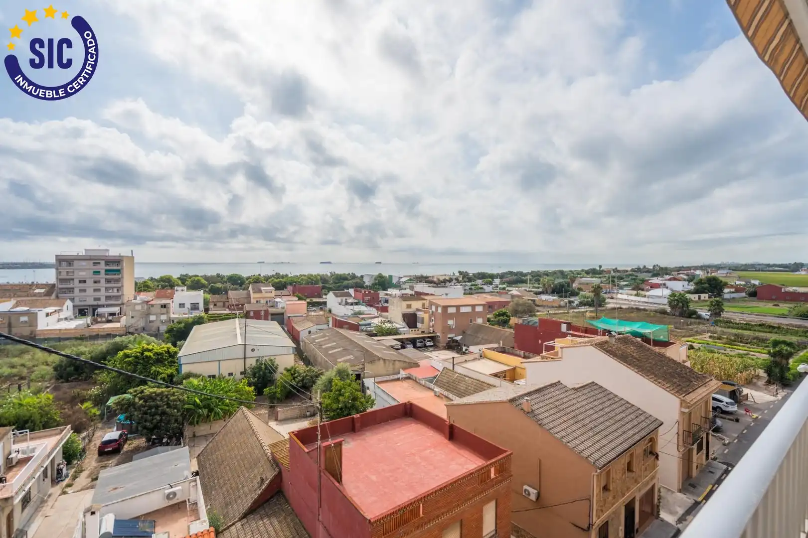 Vista exterior de Piso en venta en Valencia con Aire acondicionado, Calefacción y Parquet