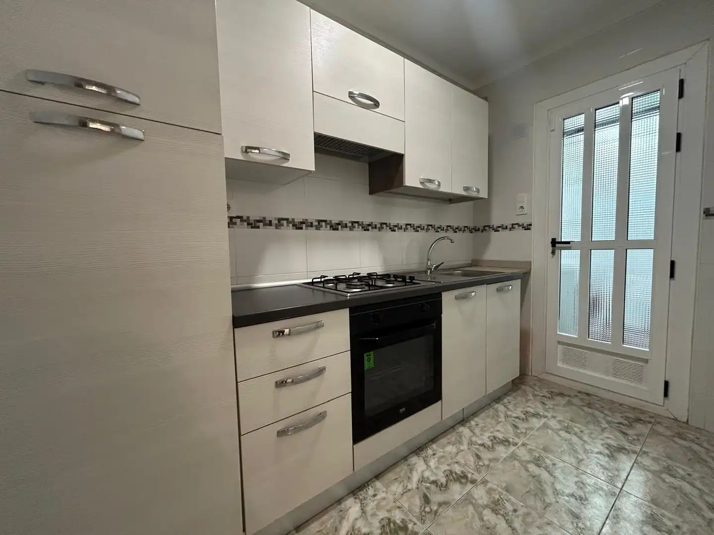 Kitchen of Flat for sale in Alfafar  with Air Conditioner