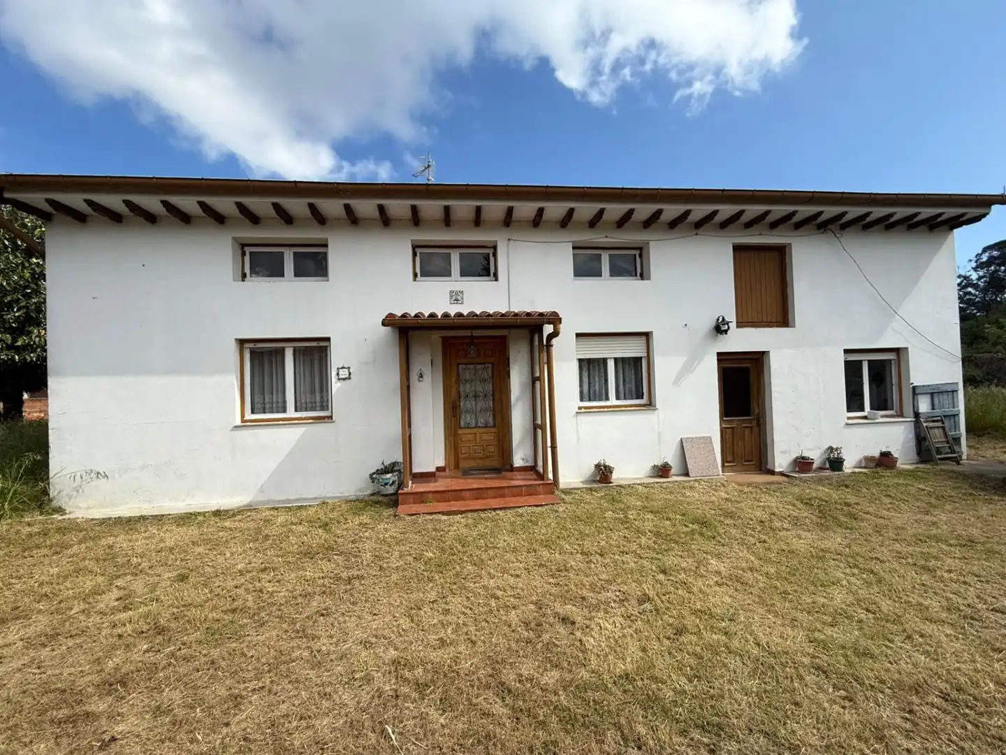 Vista exterior de Casa o xalet en venda en Noja amb Jardí privat, Terrassa i Balcó