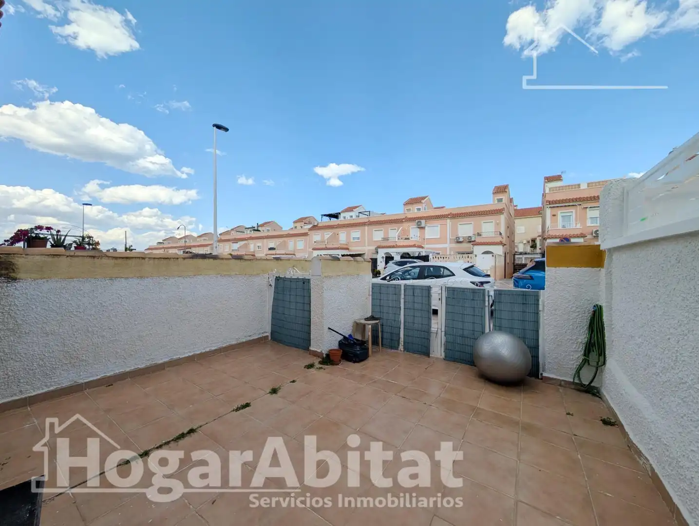 Vista exterior de Casa adosada en venta en Santa Pola con Aire acondicionado, Calefacción y Terraza