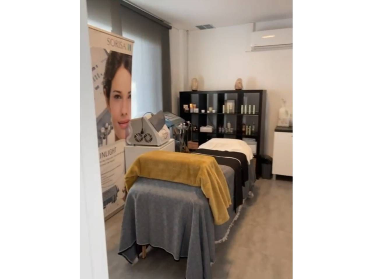 Bedroom of Premises to rent in Girona Capital  with Air Conditioner
