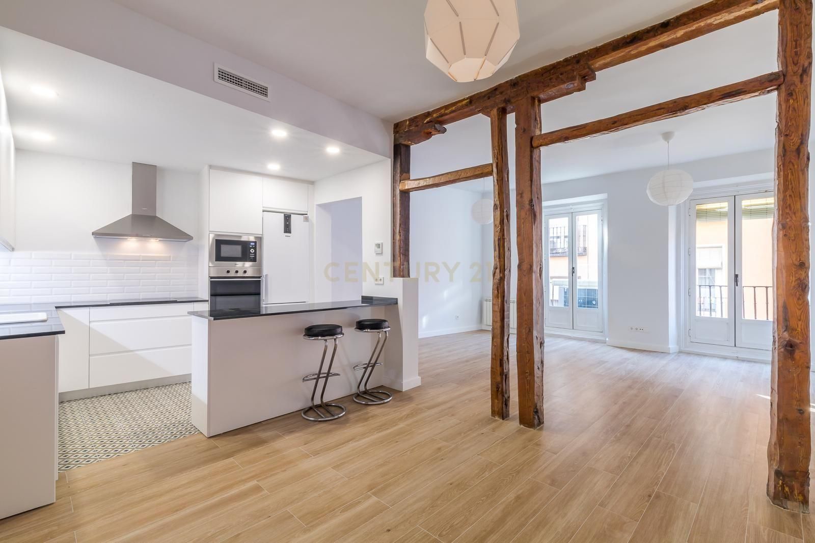 Kitchen of Apartment to rent in  Madrid Capital  with Air Conditioner, Washing machine and Microwave