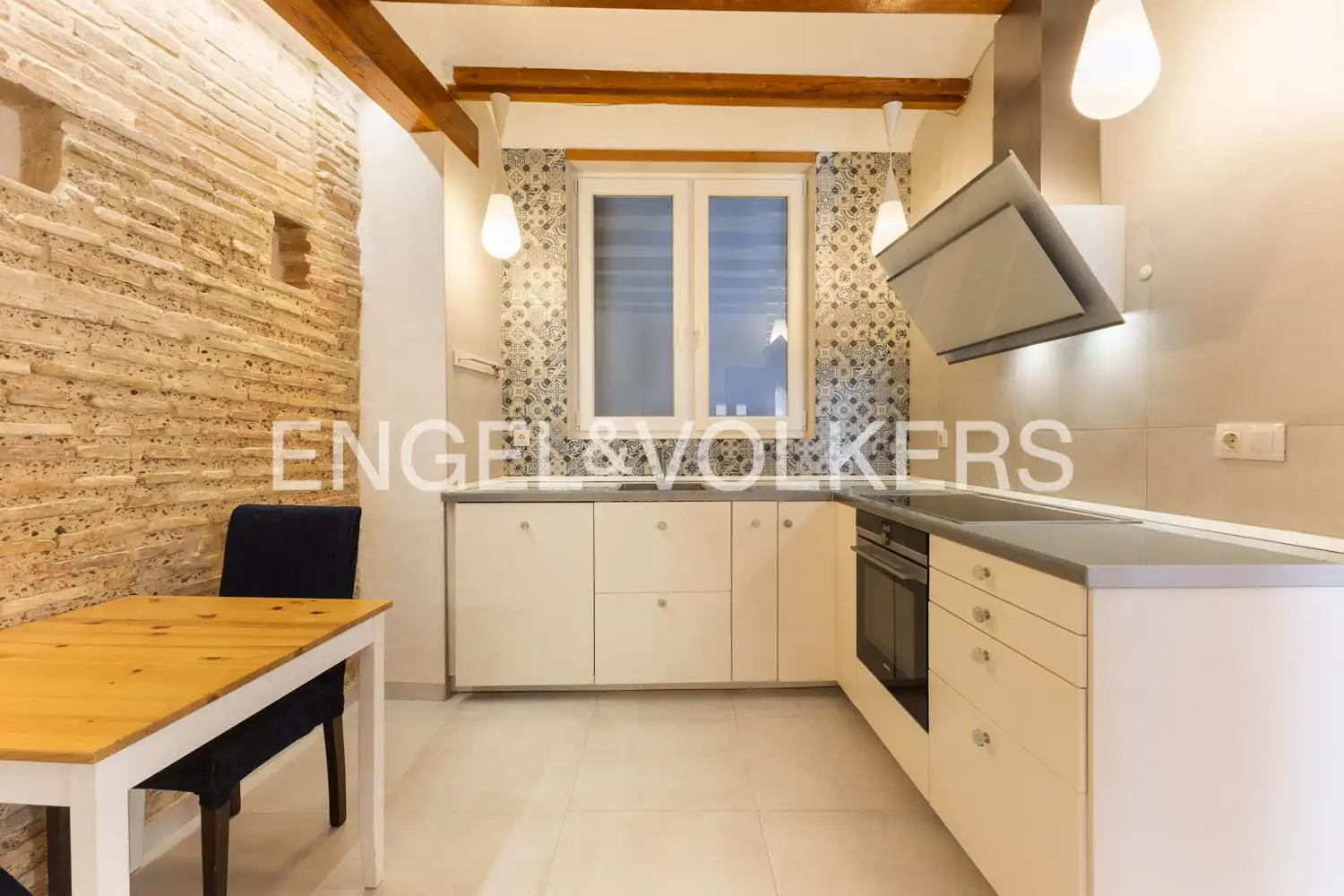 Kitchen of Flat for sale in Valencia  with Air Conditioner, Heating and Parquet flooring