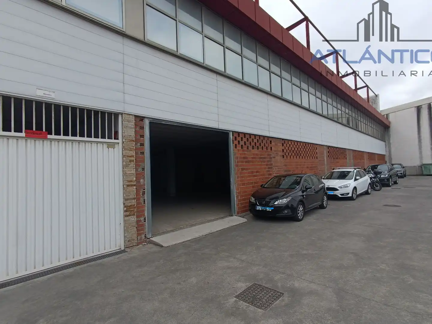 Aparcament de Nau industrial en venda en A Coruña Capital 