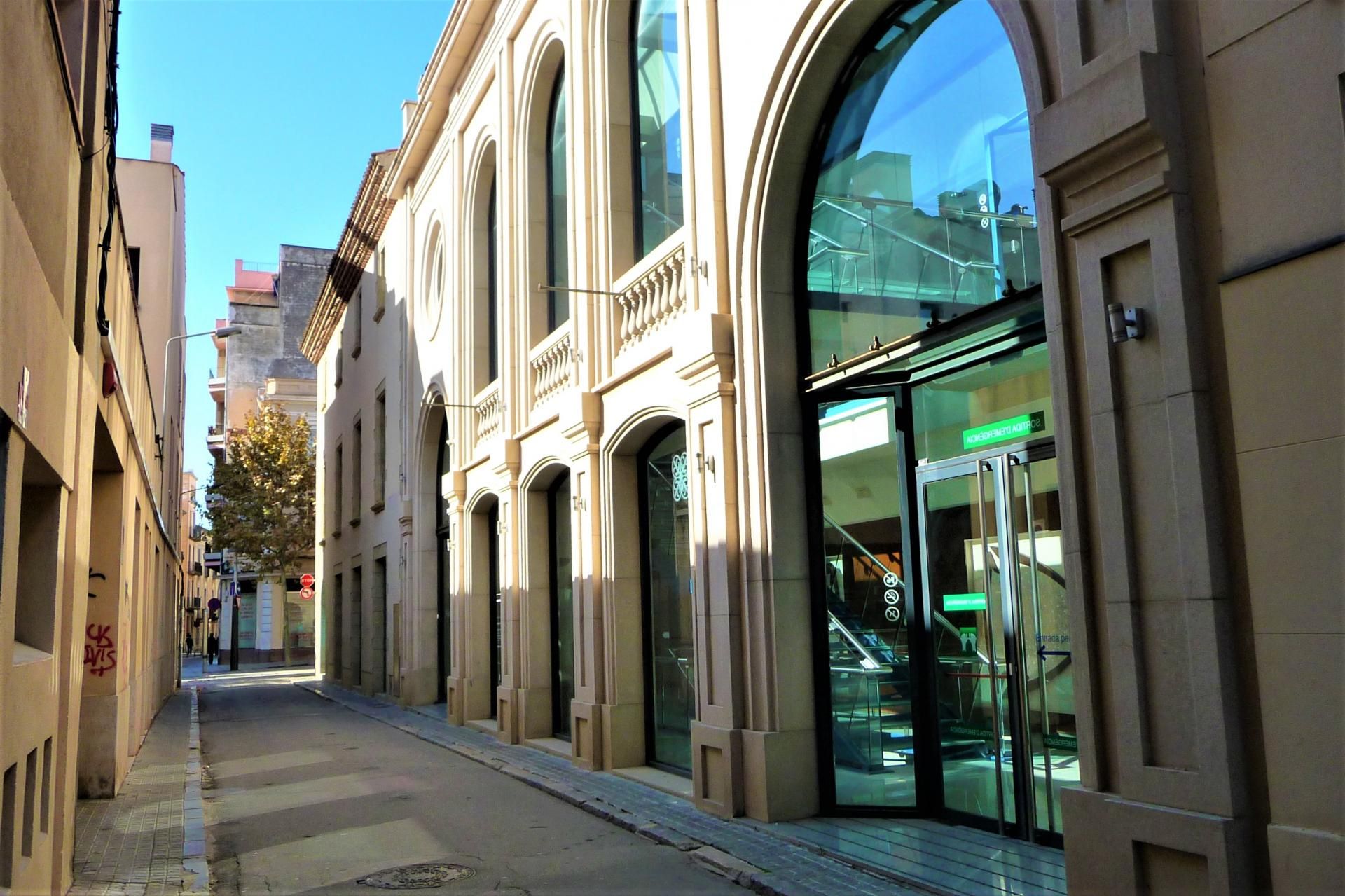 Vista exterior de Oficina de lloguer en Mataró