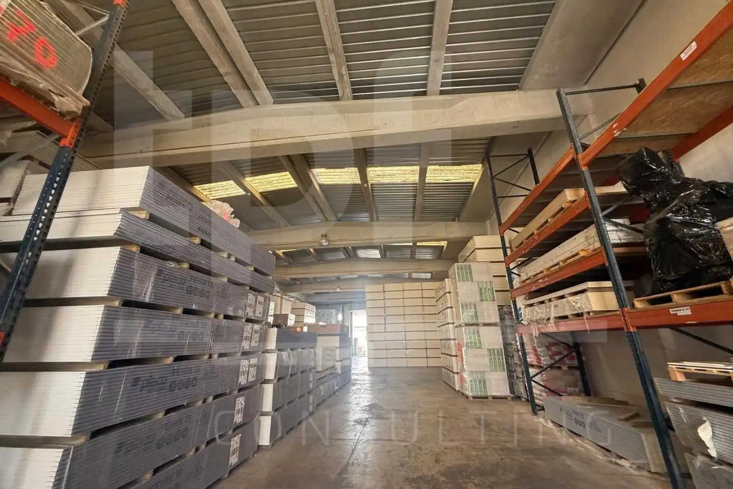 Industrial building to rent in Metro - Auditorio