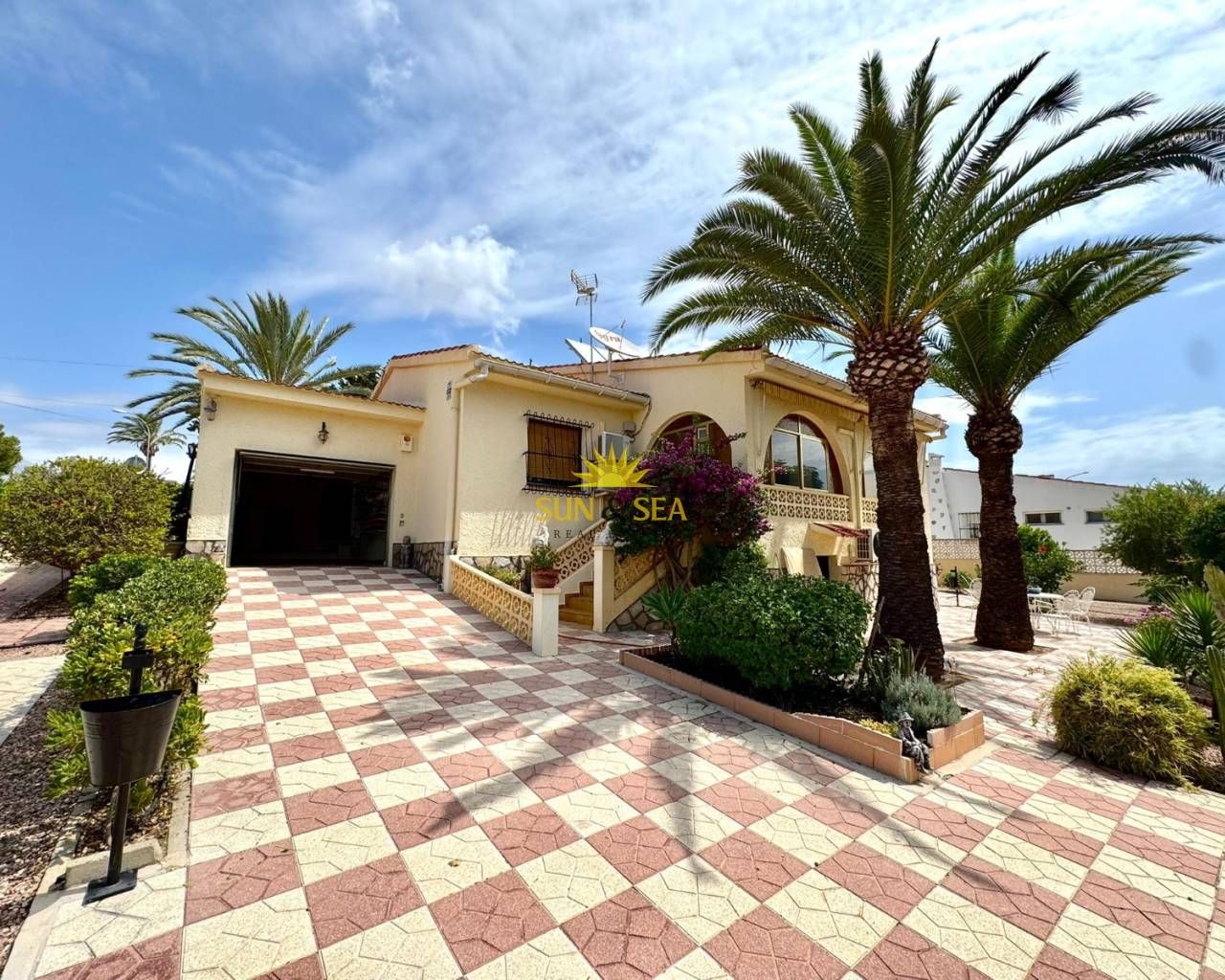 Exterior view of House or chalet to rent in Rojales  with Air Conditioner, Heating and Private garden