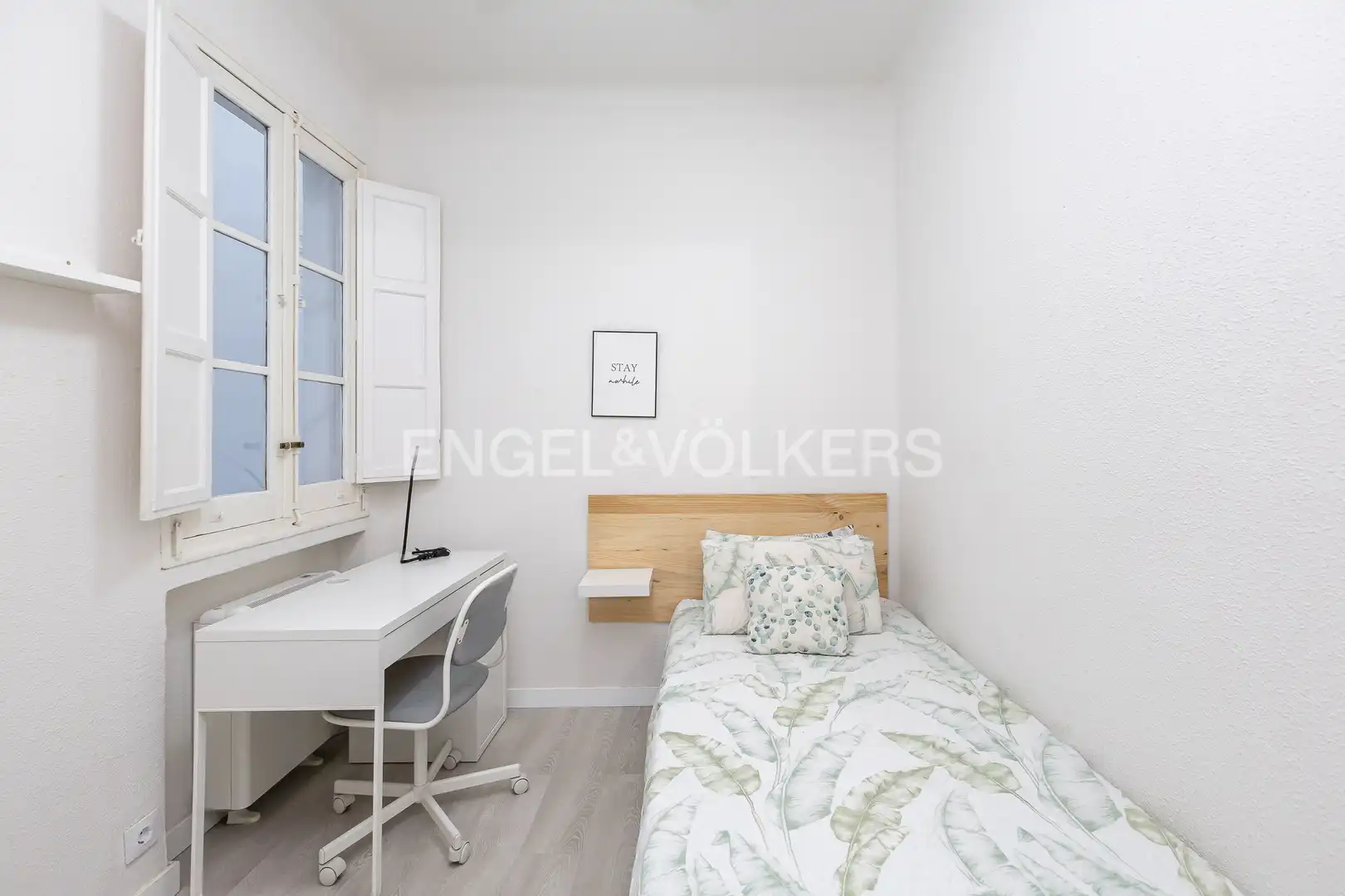 Schlafzimmer von Wohnung zur Miete in Madrid mit Heizung, Parkett und Möbliert