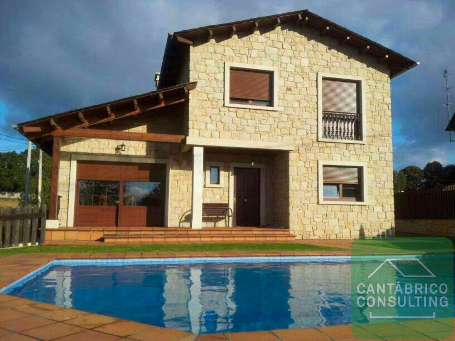 Swimming pool of House or chalet for sale in Lugo Capital  with Heating, Terrace and Storage room