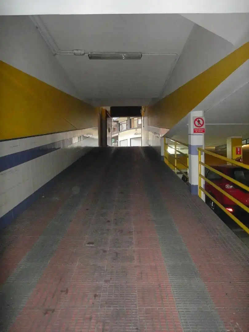 Parcheggio con ascensore in affitto a Centro - Casco Histórico, imagen 5