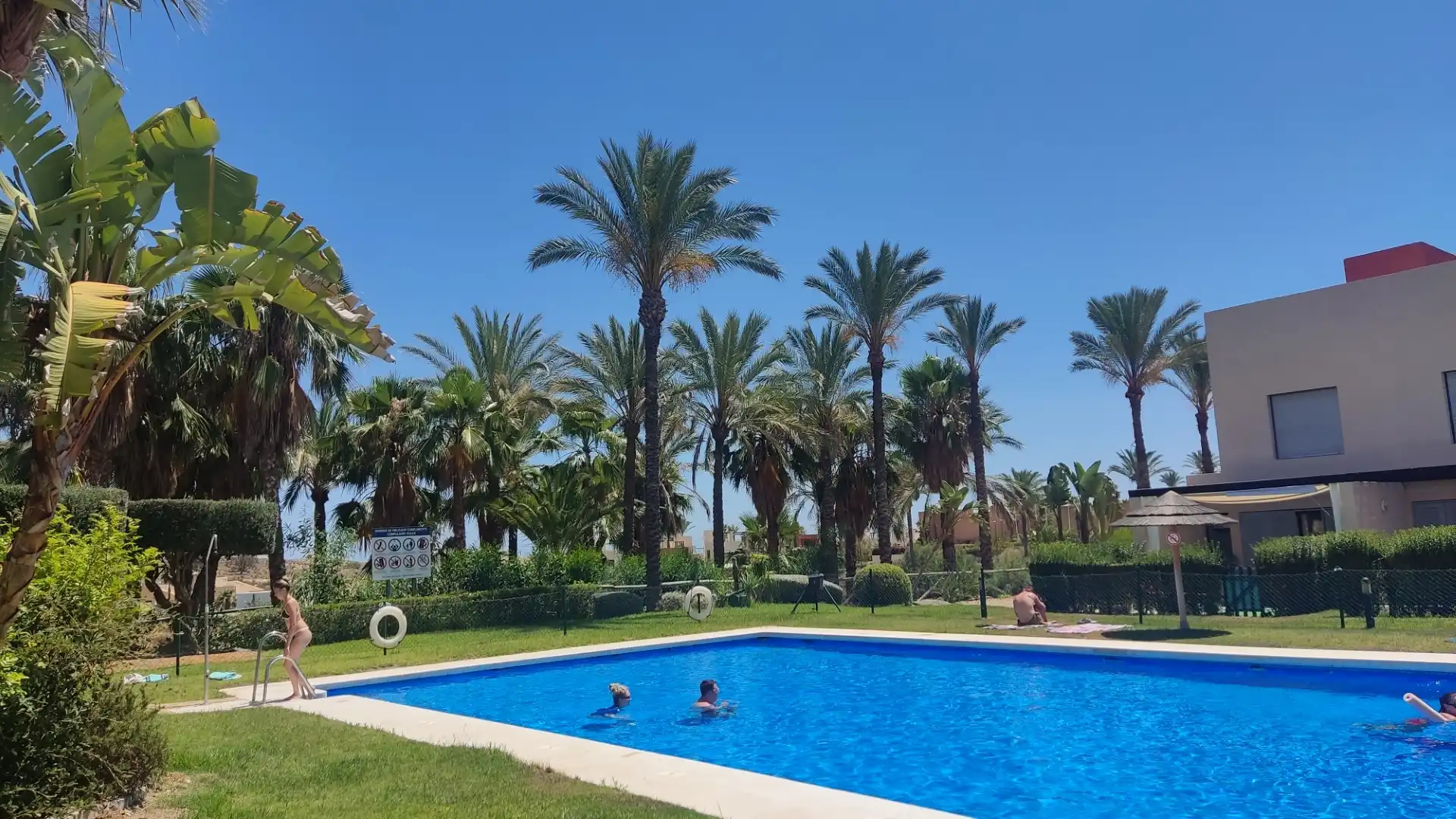 Schwimmbecken von Maisonette zum Verkauf in Vera mit Klimaanlage, Heizung und Privatgarten