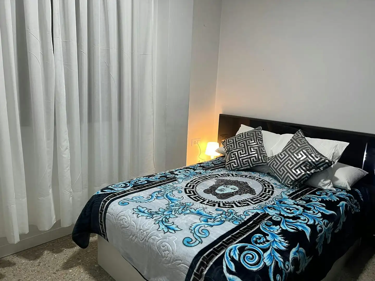 Bedroom of Flat for share in  Barcelona Capital  with Air Conditioner, Heating and Furnished