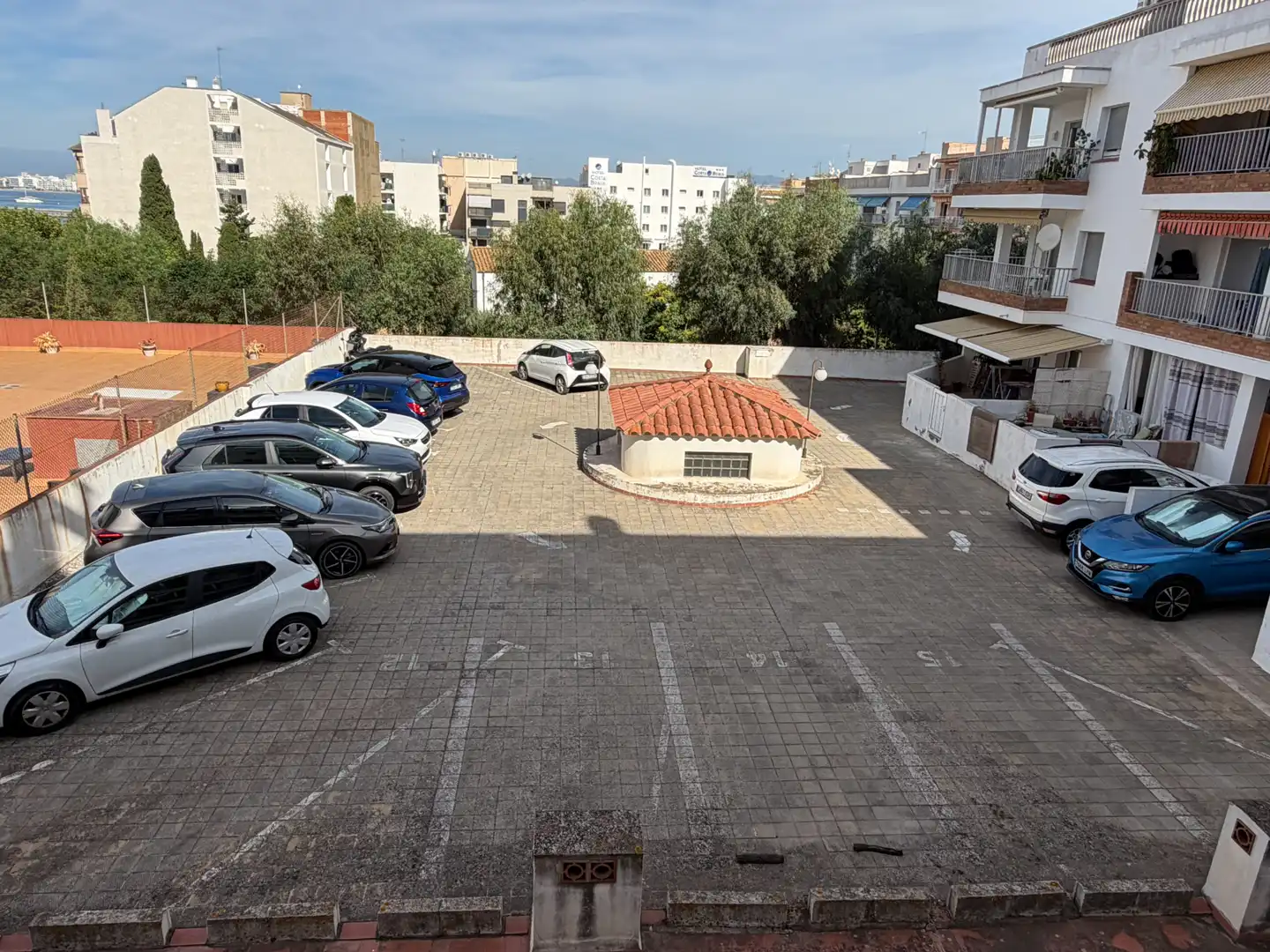 Parking of Apartments for sale in Roses  with Air Conditioner, Heating and Terrace
