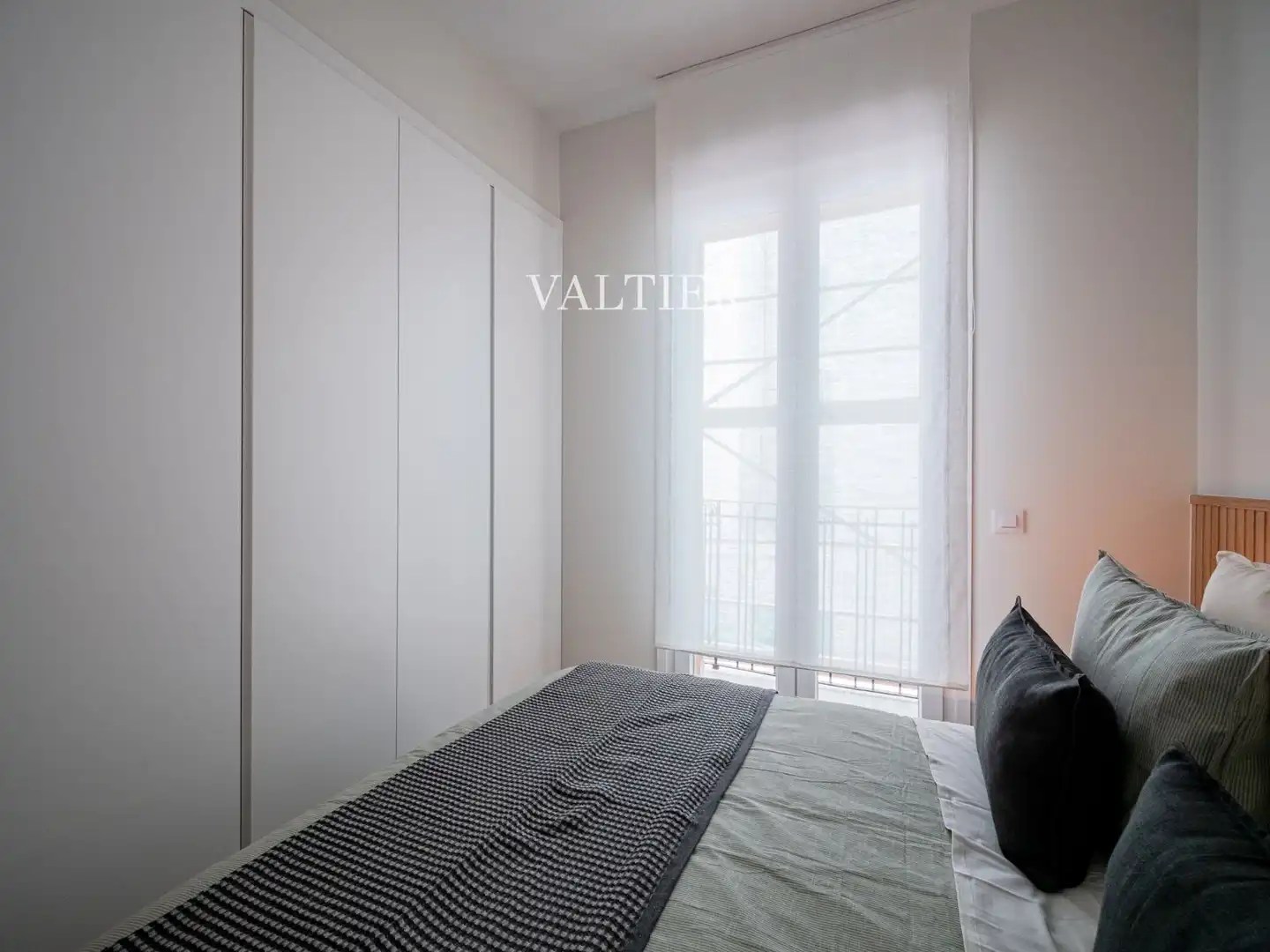 Schlafzimmer von Wohnung zur Miete in Madrid mit Klimaanlage, Heizung und Möbliert
