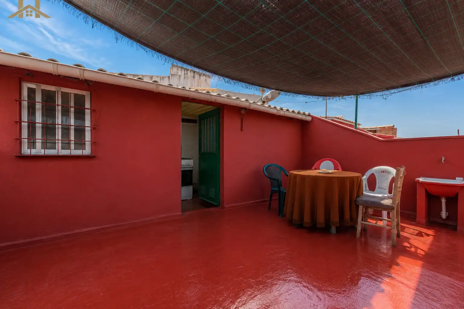 Terrasse von Einfamilien-Reihenhaus zum Verkauf in Almorox mit Terrasse, Abstellraum und Möbliert