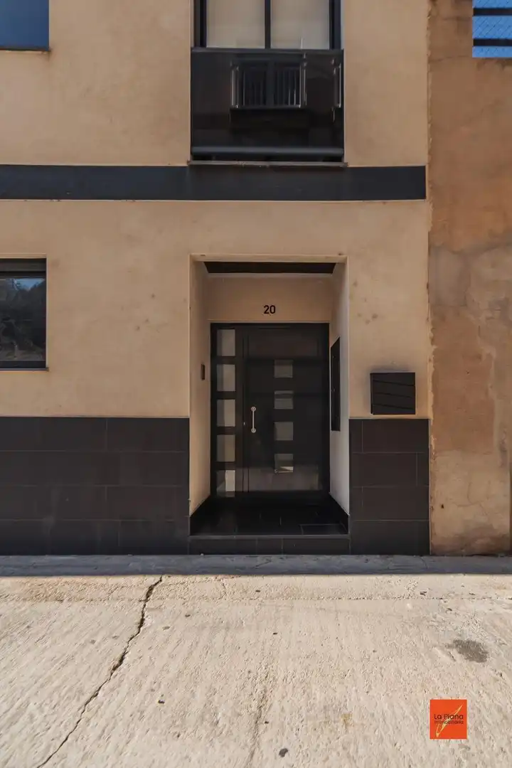 Casa adosada en venta en Tortosa con Calefacción y Terraza