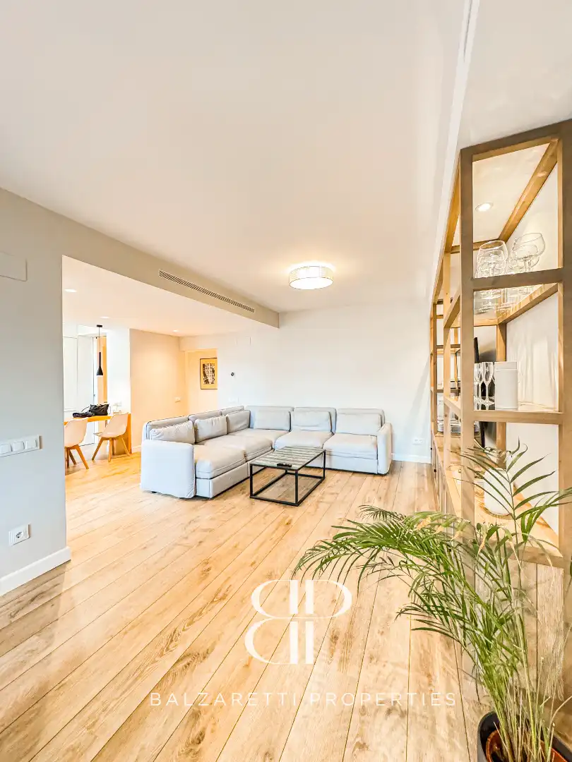 Flat with terrace to rent in Carrer d'Aragó