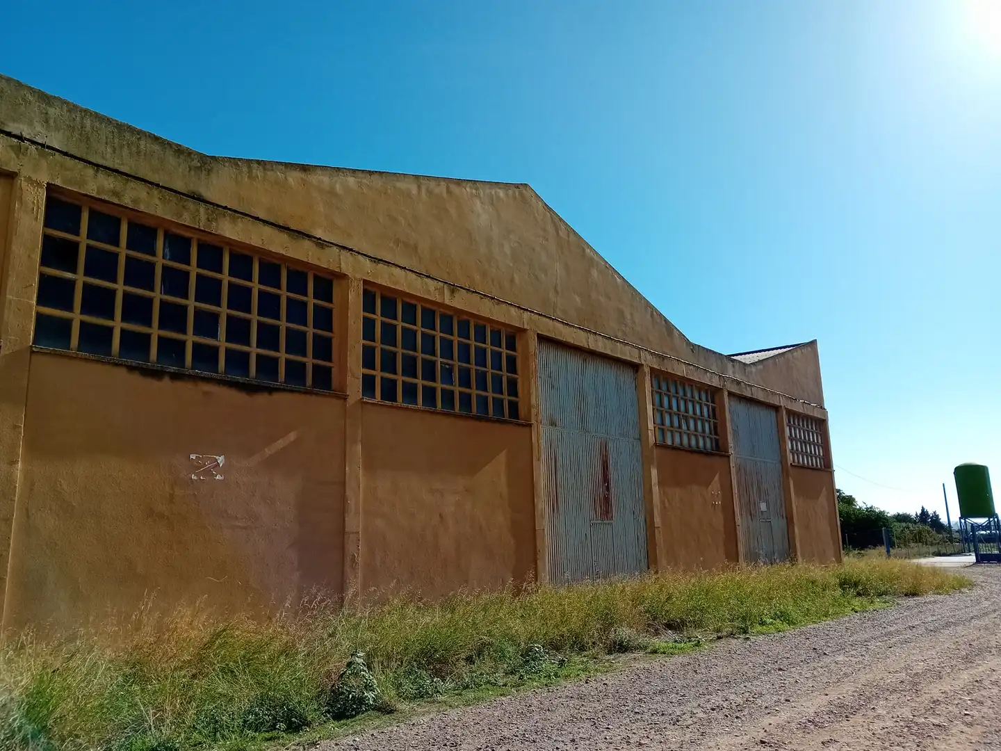 Vista exterior de Nau industrial de lloguer en Calahorra