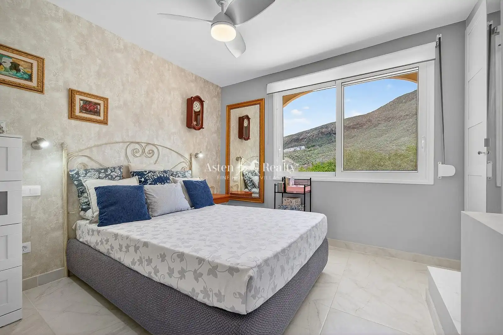 Schlafzimmer von Maisonette zum Verkauf in Arona mit Klimaanlage, Terrasse und Abstellraum