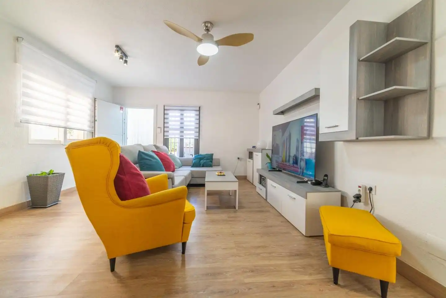 Wohnzimmer von Erdgeschoss zum Verkauf in Los Alcázares mit Klimaanlage, Terrasse und Abstellraum