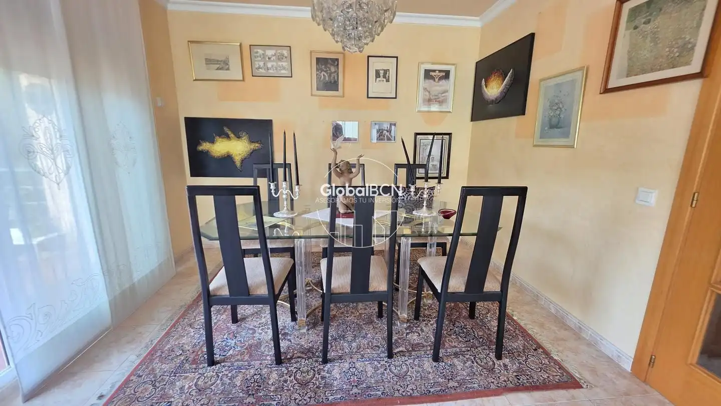 Casa a schiera con giardino in vendita a Avinguda dels Països Catalans, imagen 9