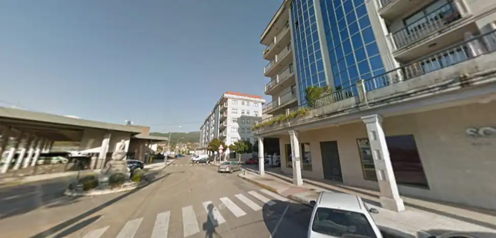 Local comercial en venda a Ponteareas, imagen 2