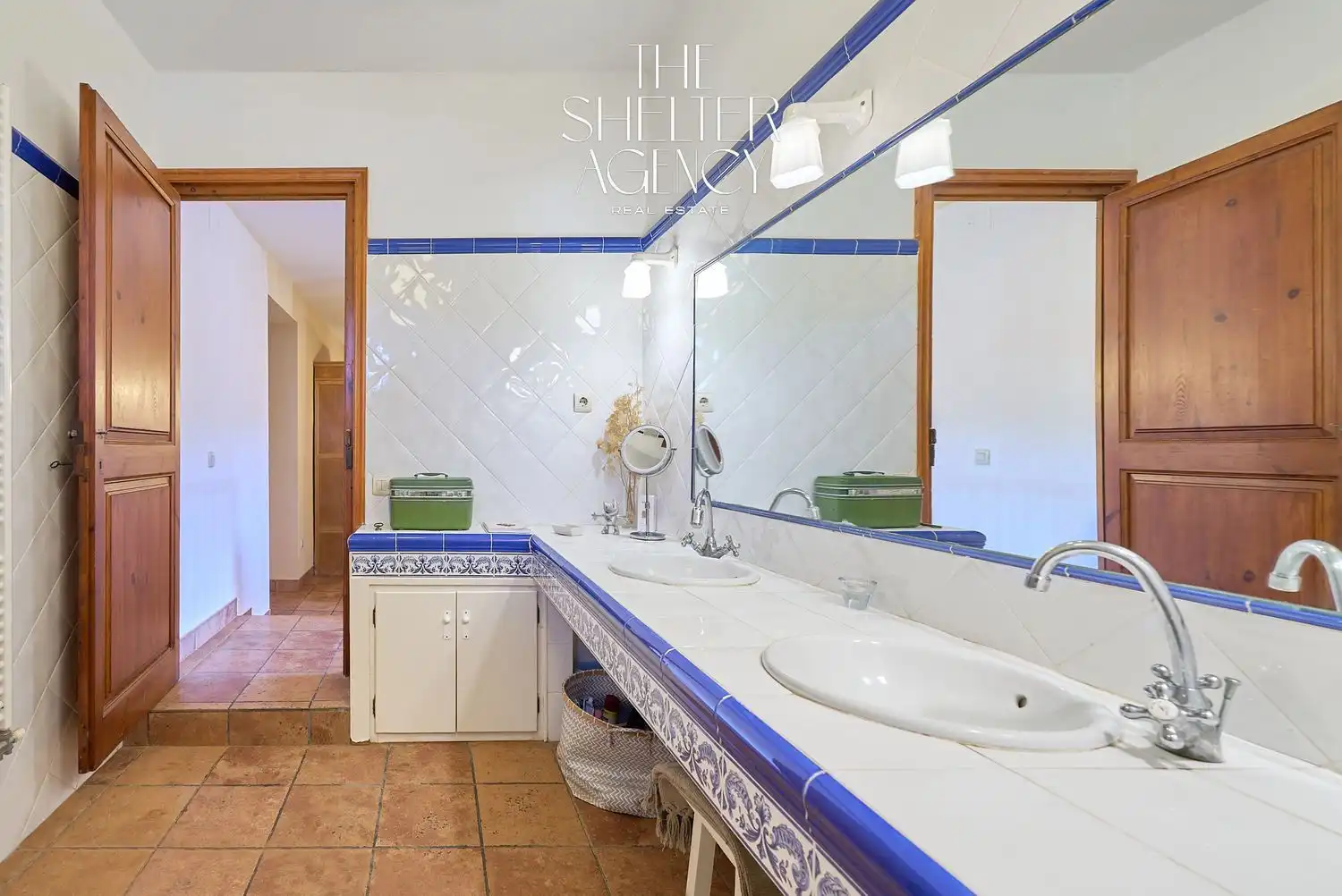 Baño de Finca rústica en venta en Sant Pere de Ribes con Aire acondicionado, Jardín privado y Piscina comunitaria