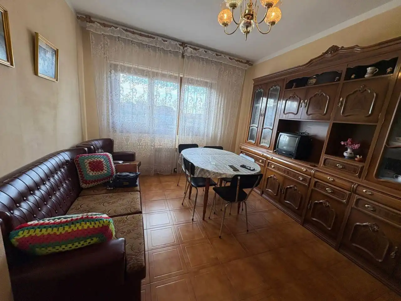 Sala d'estar de Pis en venda en Tamames amb Moblat i Balcó