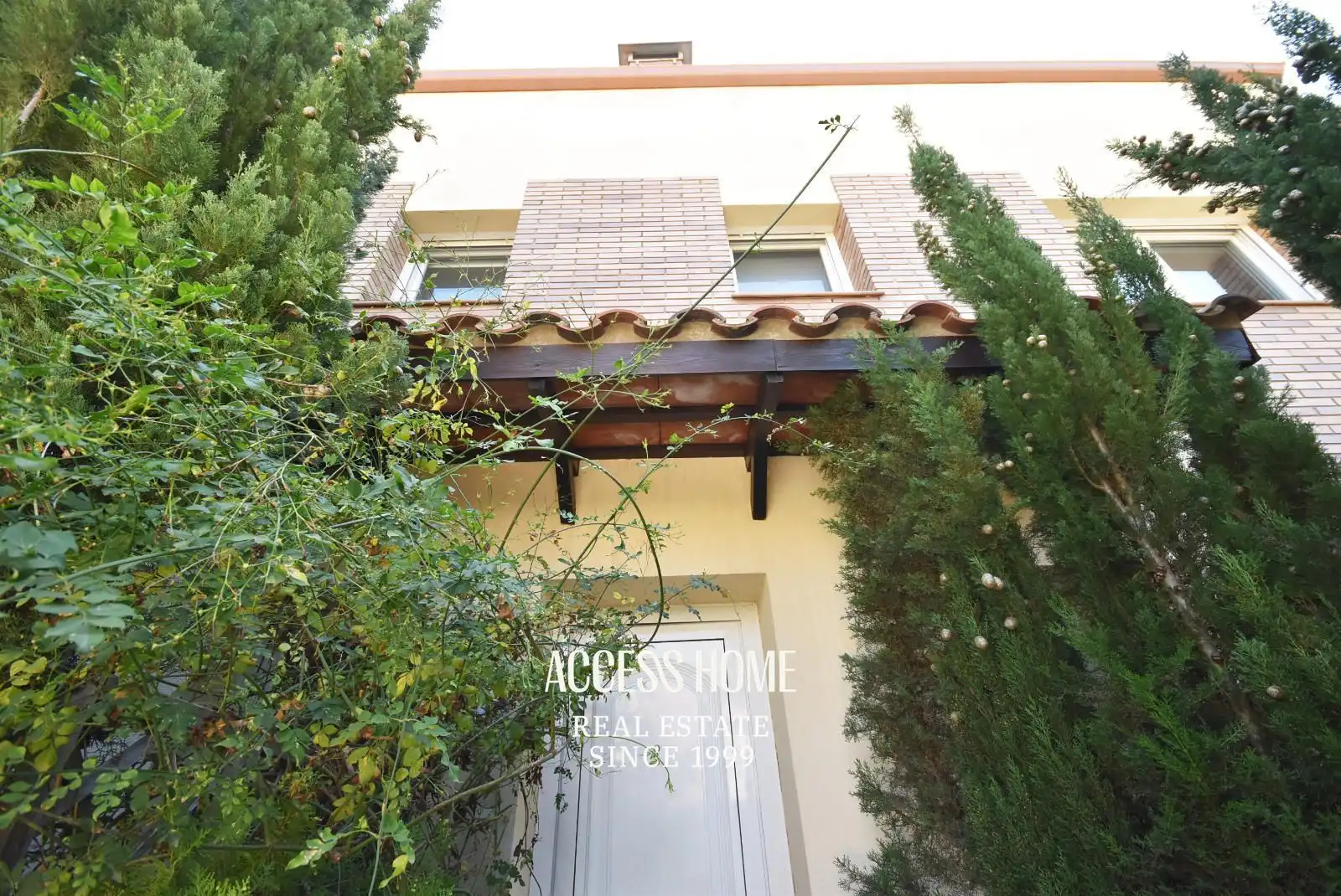 Vista exterior de Casa o xalet en venda en Canet de Mar amb Aire condicionat, Calefacció i Terrassa