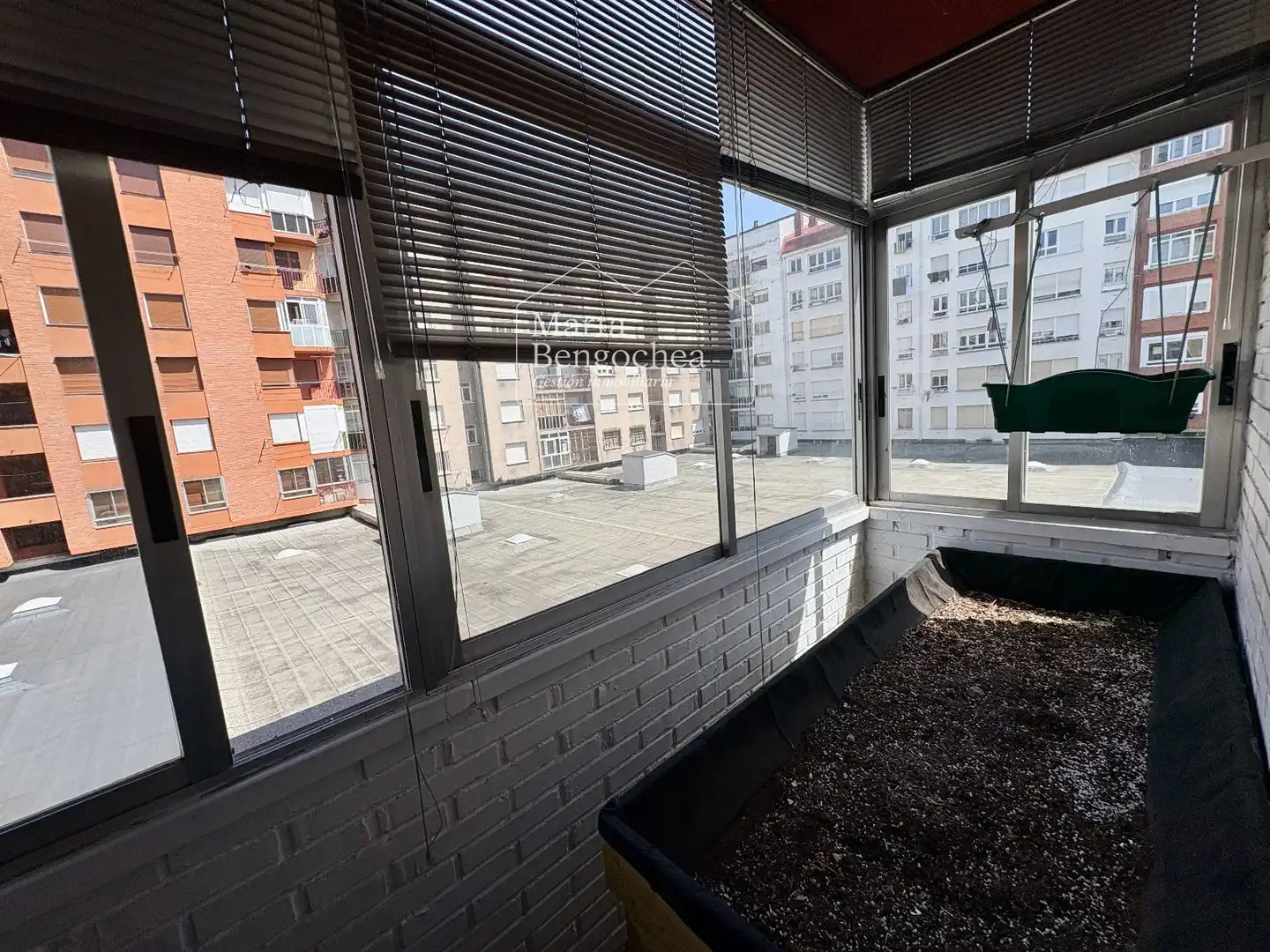 Terrassa de Pis en venda en Vitoria - Gasteiz amb Calefacció, Terrassa i Traster