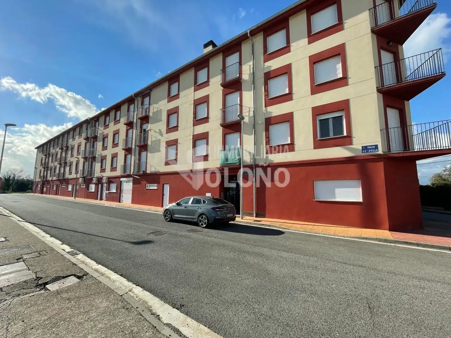 Vista exterior de Apartament en venda en Castañares de Rioja amb Calefacció, Moblat i Forn