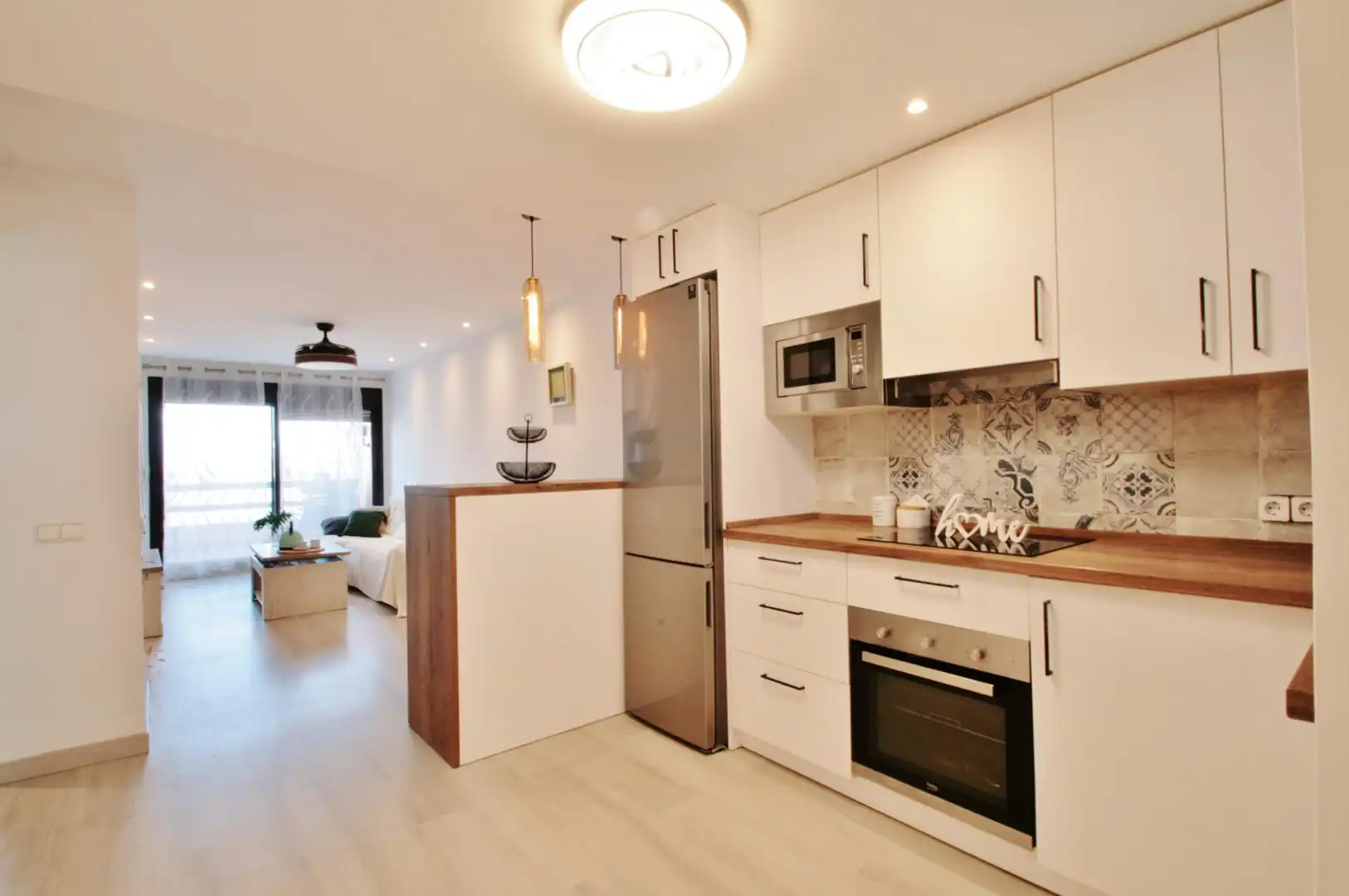 Cocina de Apartamento en venta en Almería con Aire acondicionado, Jardín privado y Terraza