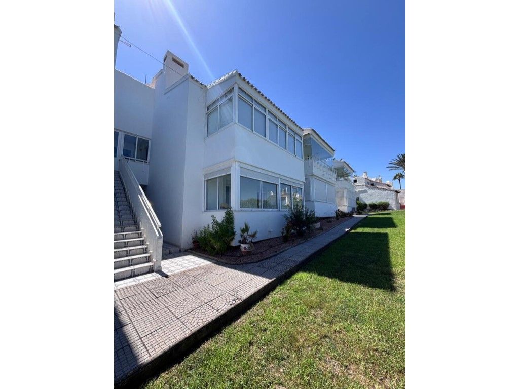 Exterior view of Apartment for sale in Orihuela  with Air Conditioner and Private garden