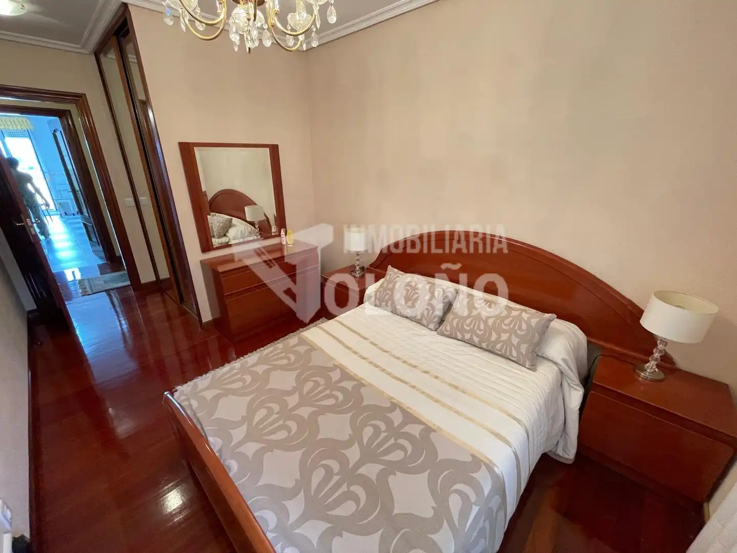 Habitación de Piso en venta en Castañares de Rioja con Calefacción, Parquet y Terraza