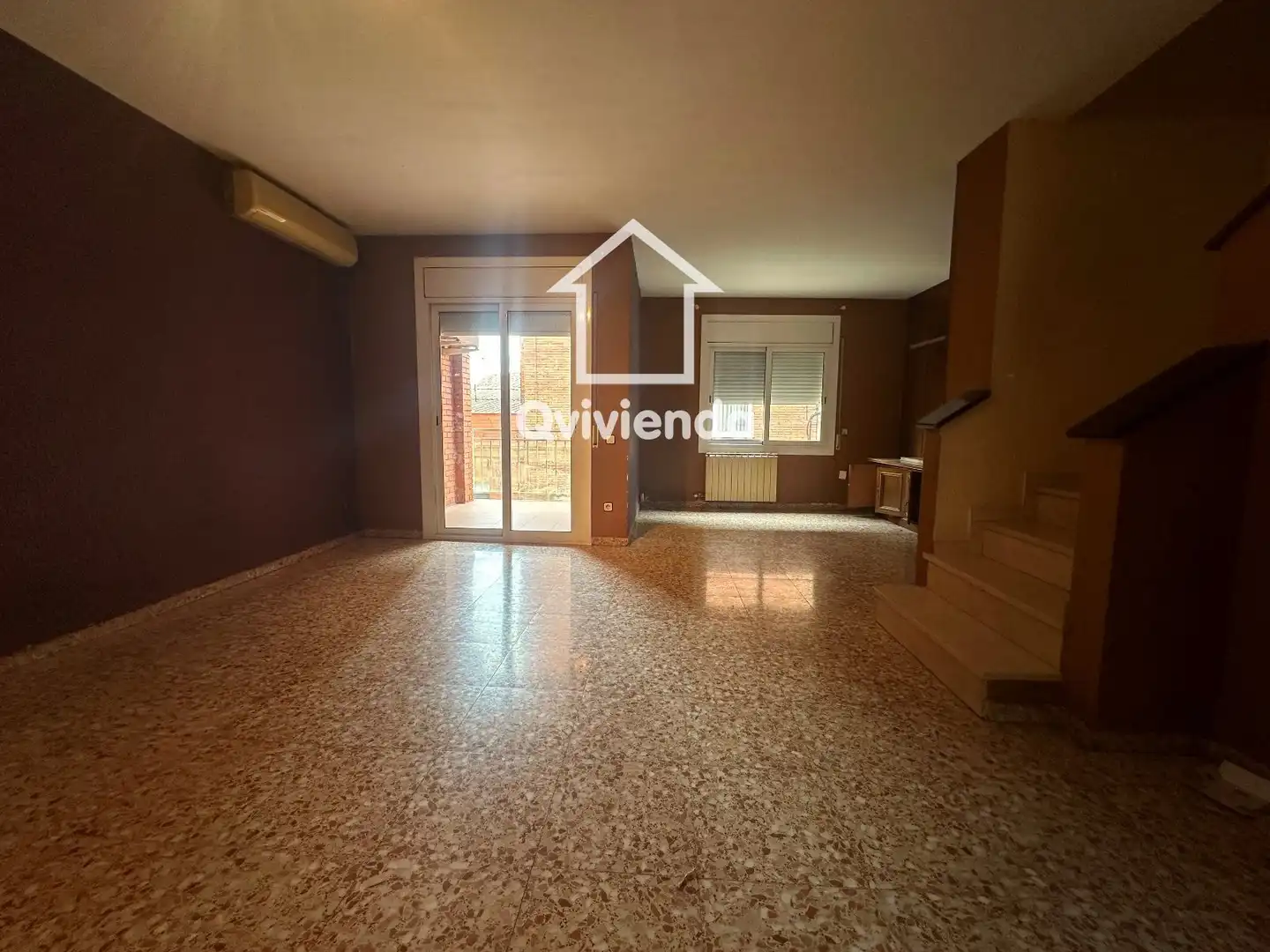 Sala de estar de Casa adosada en venta en Santa Perpètua de Mogoda con Trastero