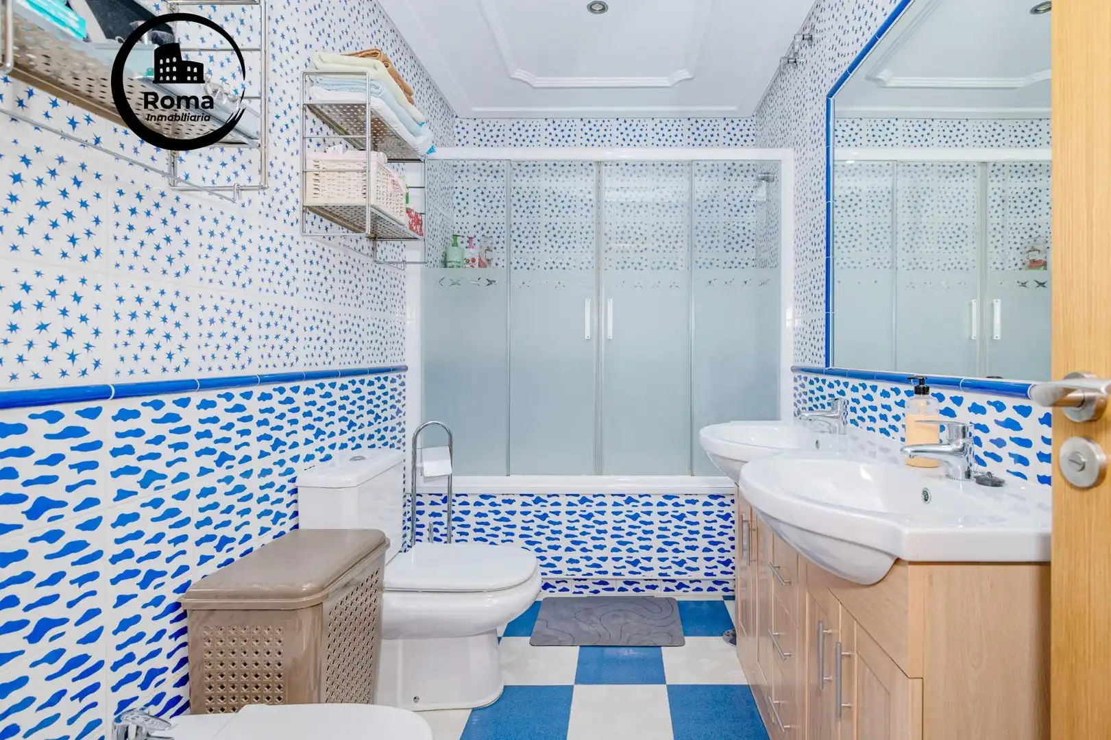 Baño de Casa adosada en venta en La Zubia con Aire acondicionado, Calefacción y Piscina