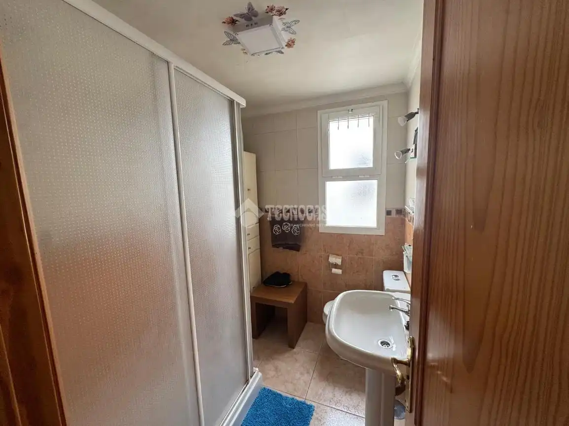 Bathroom of Flat for sale in Cruce de Arinaga